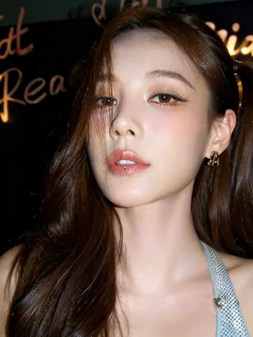 AI魔改 李一桐 潜规则男明星 前辈姐姐KTV邀约小鲜肉晚上伺候自己